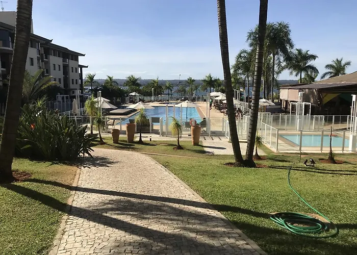 Flat Em Resort Incrivel A 10 Min Da Esplanada, Stf E Pgr